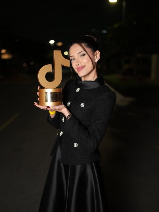 بنين ستارز باطلالة كلاسيكية باللون الأسود