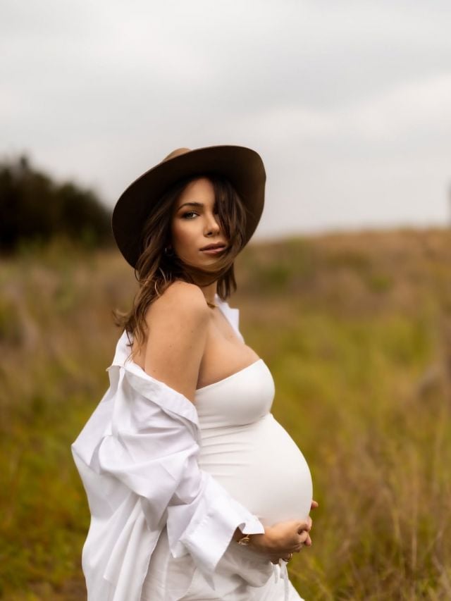 دانييلا رحمة تعتمد قبّعة الكاوبوي في لوكها الجديد