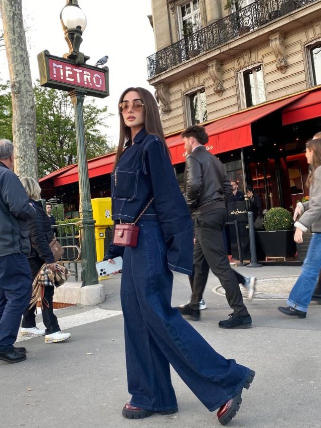 هنا الزاهد تنسّق الدنيم بطريقة عصرية مميزة 