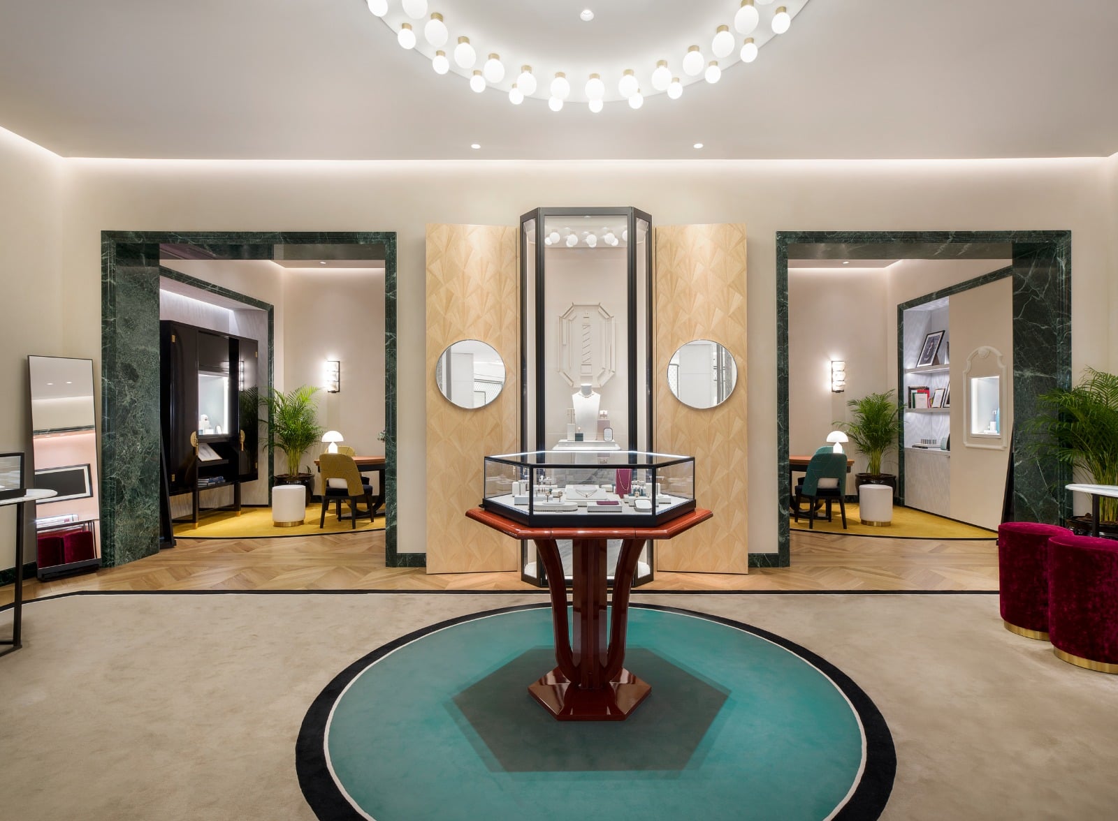 بوشرون تحتفل بمرور 20 عاماً على حضورها الراسخ في الإمارات