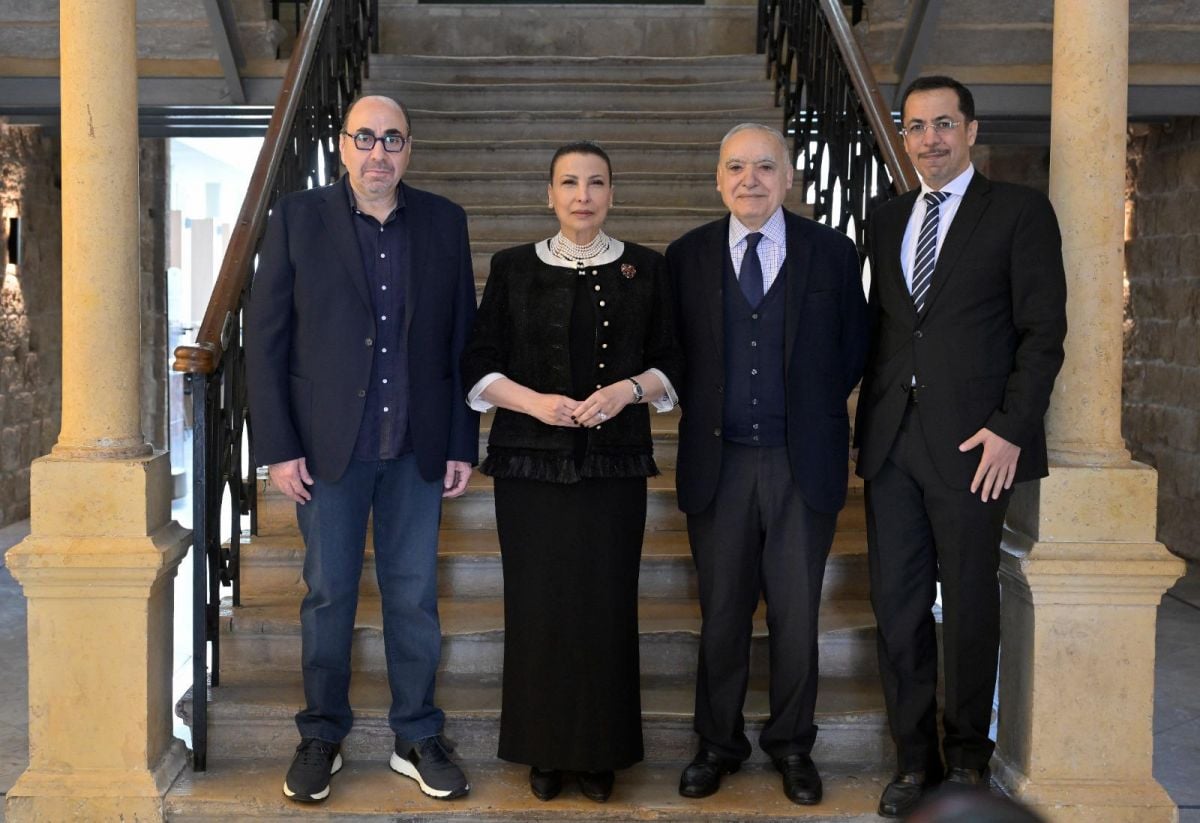 إنتاج مشترك بين 