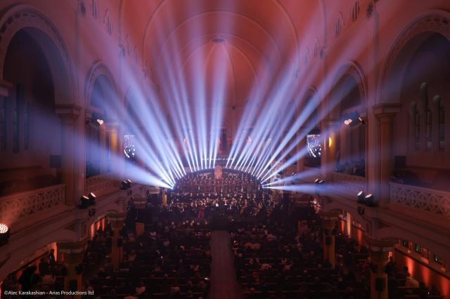 المسرح بعدسة أليك كاراكشيان