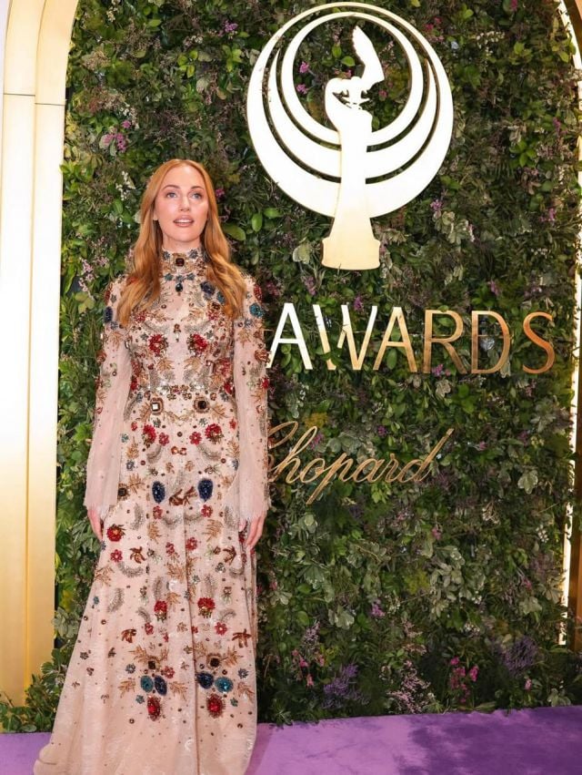 مريم أوزيرلي تخطف الأنظار في Joy Awards 