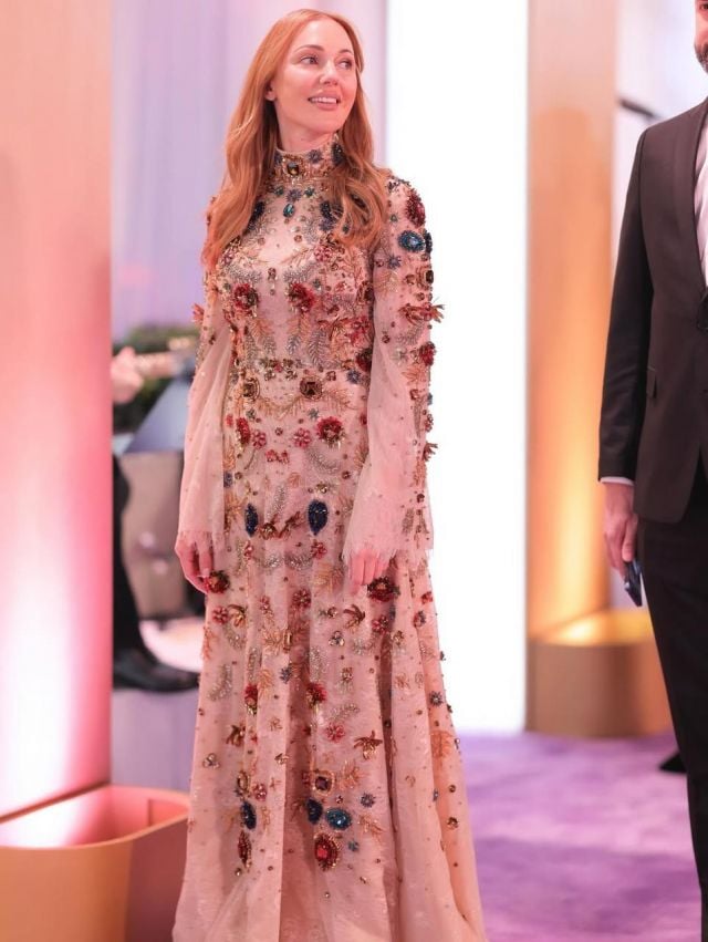 مريم أوزيرلي تخطف الأنظار في Joy Awards 