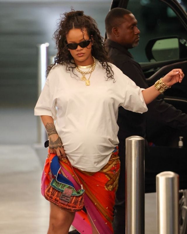 النجمة ريهانا خلال فترة الحمل