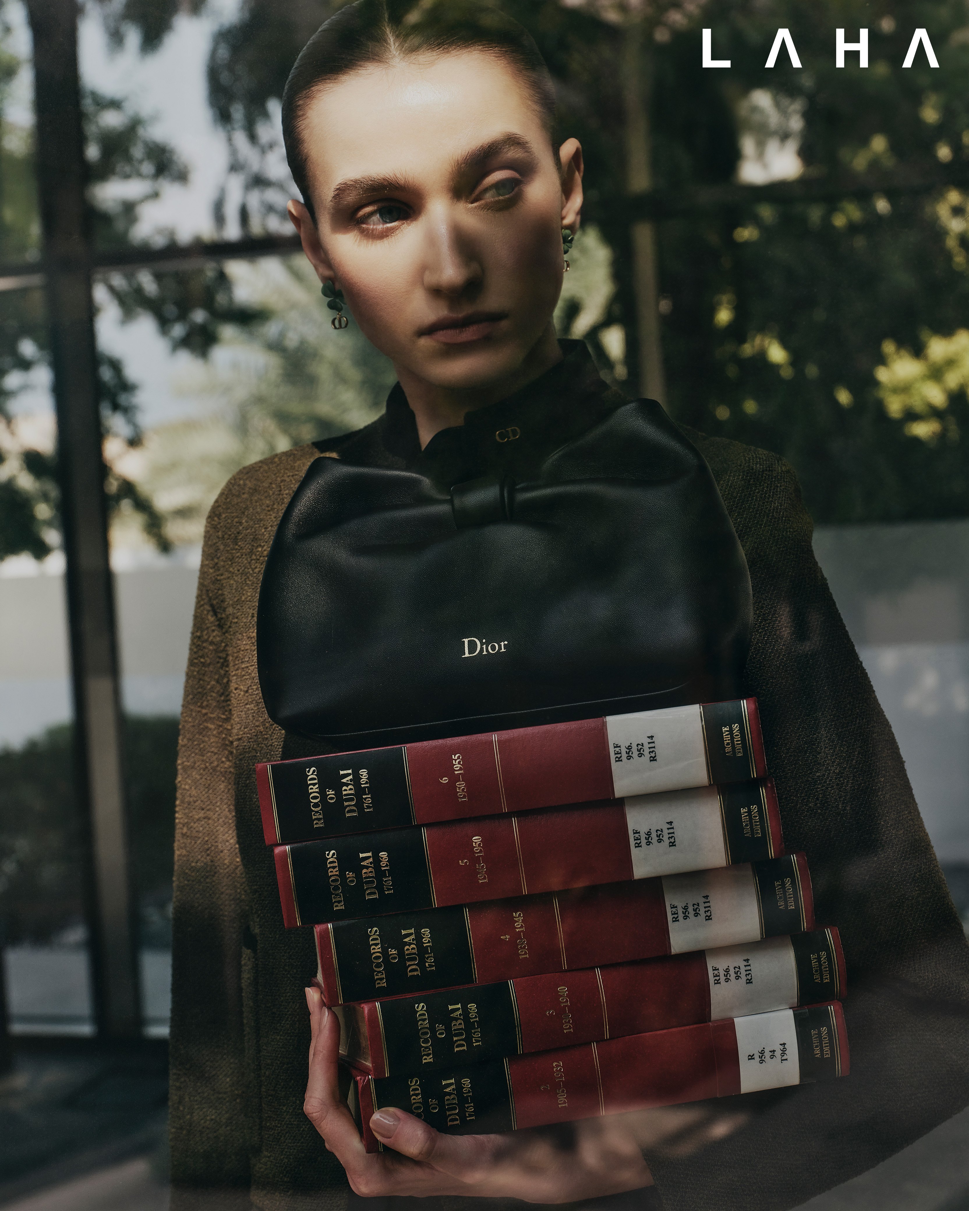 جاكيت باللون الأخضر