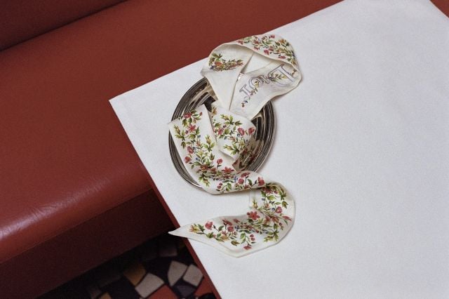 وشاح من ديور بمناسبة عيد الحب