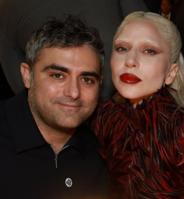 علاقة ليدي غاغا وخطيبها الرومانسية محط إهتمام الجمهور في حفل جوائز غرامي 2026