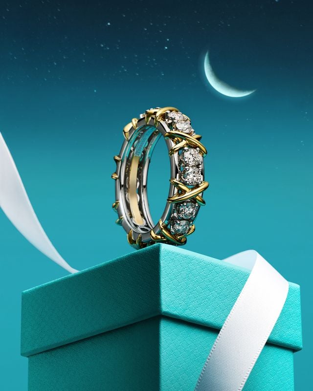 من مجموعة مجوهرات 