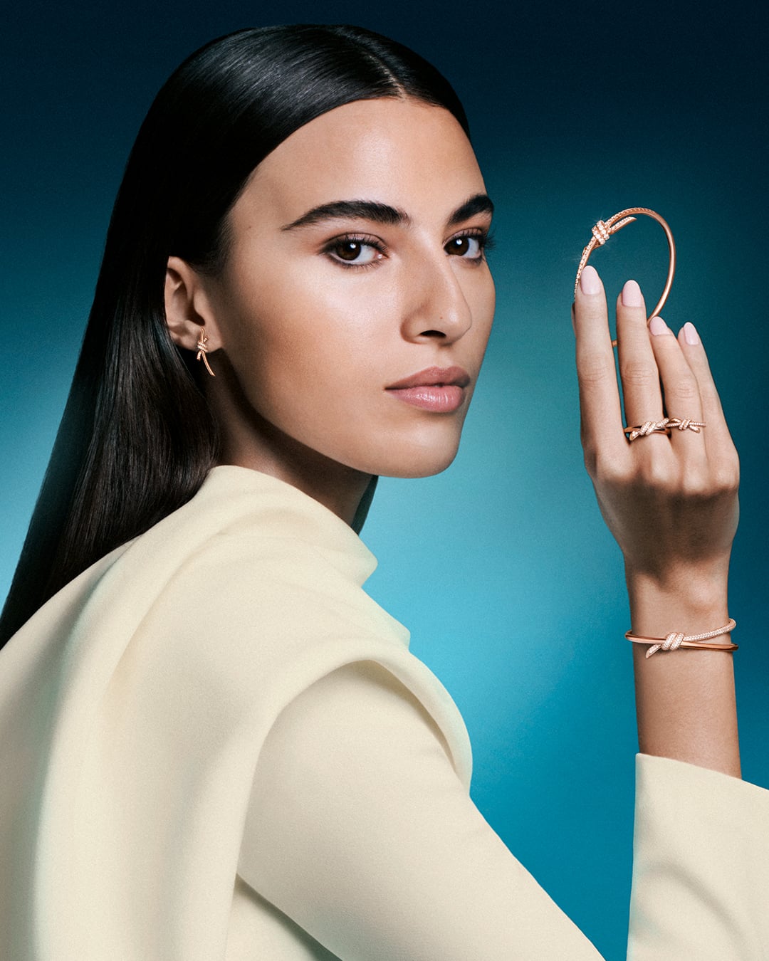 من مجموعة مجوهرات Tiffany Knot