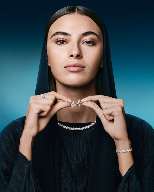 من مجموعة مجوهرات 