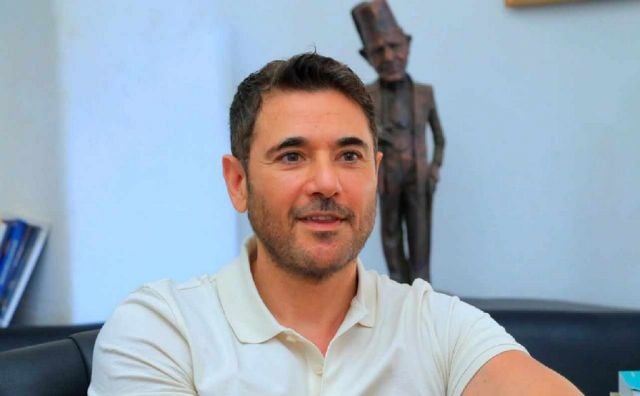 محامي أحمد عز يكشف مفاجأة عن حقيقة زواج موكله من مديرة أعماله 