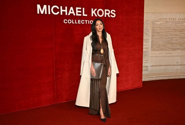 أبرز إطلالات النجمات في عرض مجموعة مايكل كورس لخريف وشتاء 2026