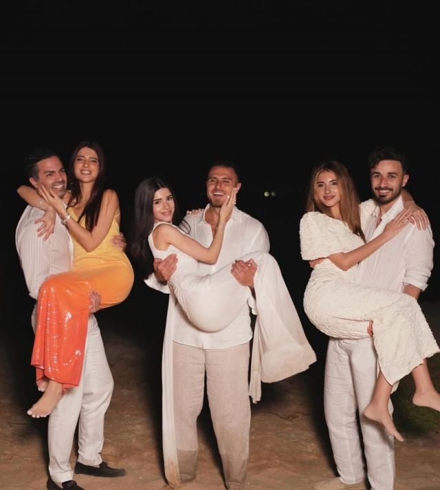 خطوبة رامي حمدان وسيدرا بيوتي الرومانسية تتصدّر الترند (فيديو) 