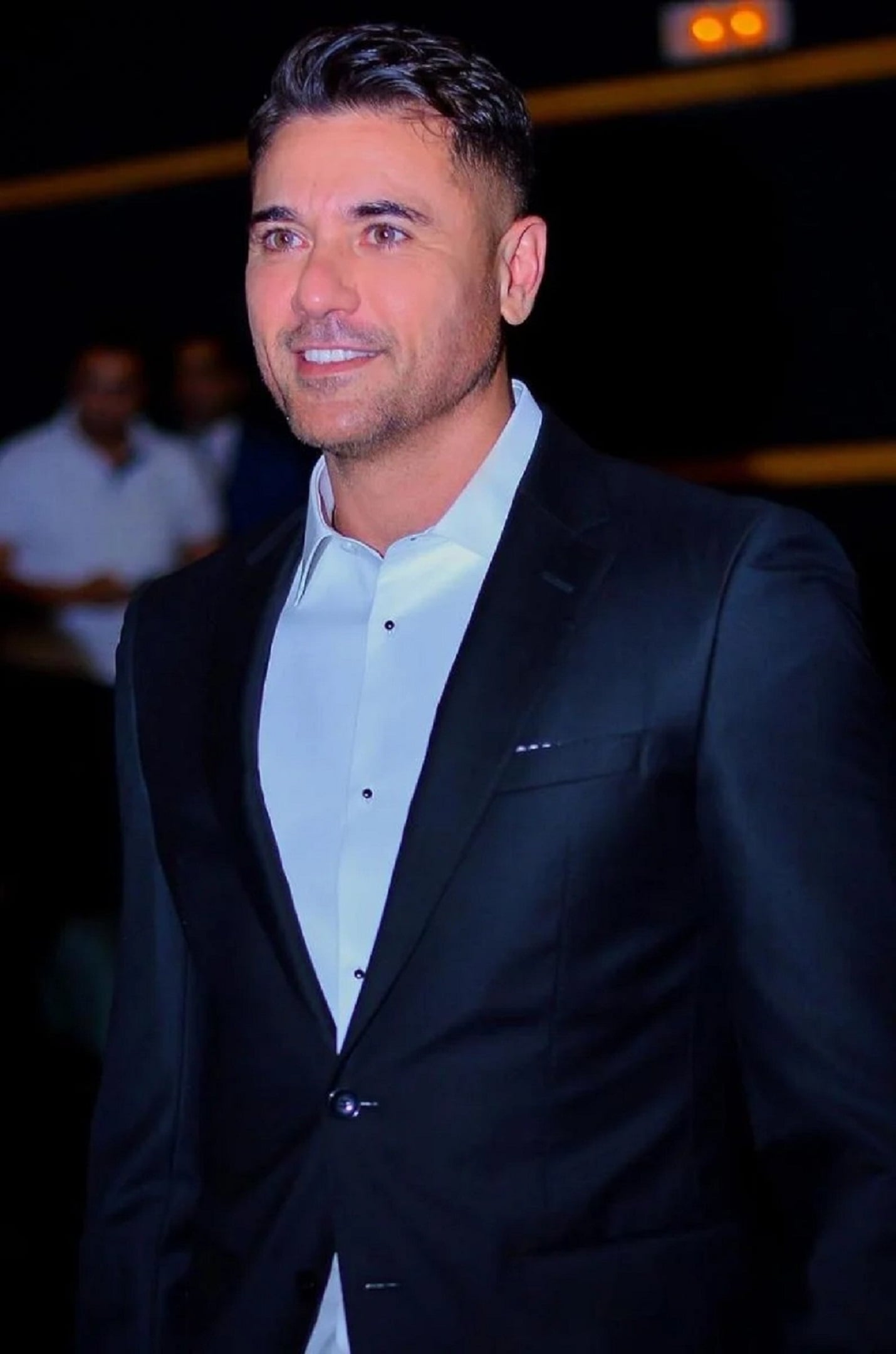 الفنان أحمد عز