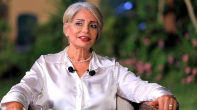  سوسن بدر في المستشفى بعد الجراحة في الفخذ (فيديو)