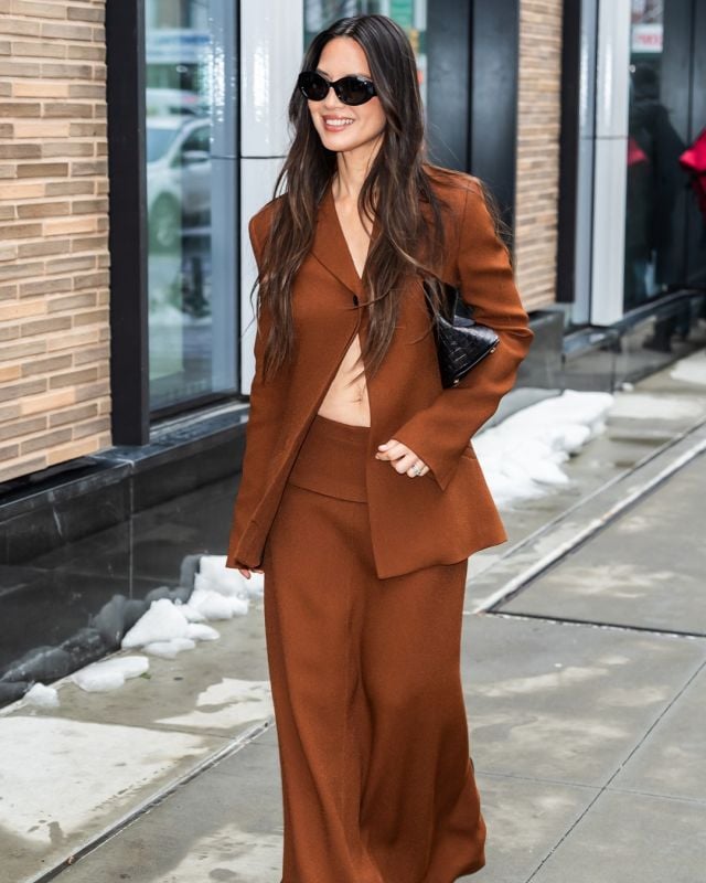 أسبوع الموضة في نيويورك: أبرز إطلالات النجمات من آن هاثاواي إلى باميلا أندرسون