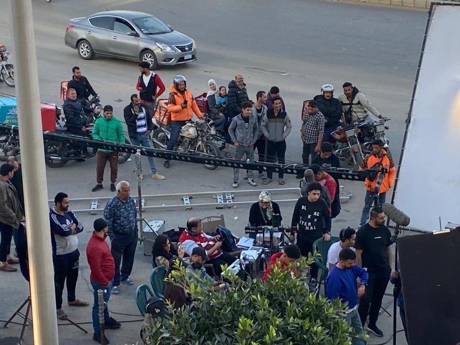 تجمهور الجمهور على موقع تصوير مسلسل وفاء عامر 