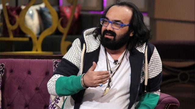 نادر أبو الليف يوجّه رسالة لمتابعيه ويتراجع عن تهديداته