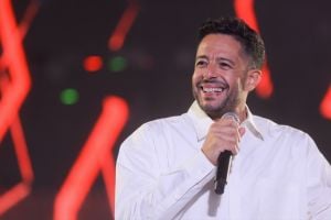 موزع موسيقي يكشف حقيقة تعرض محمد حماقي لأزمة صحية