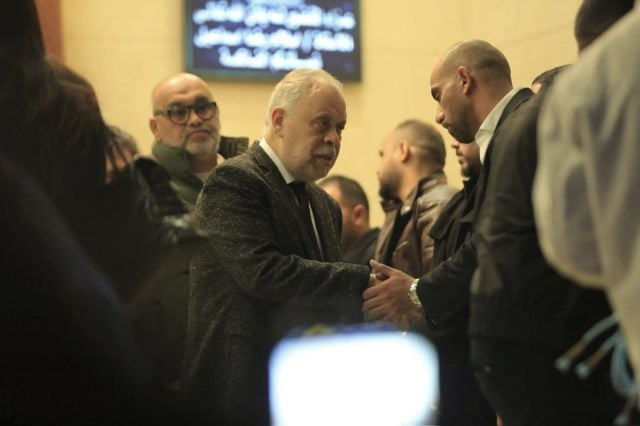 أشرف زكي يقدّم واجب العزاء