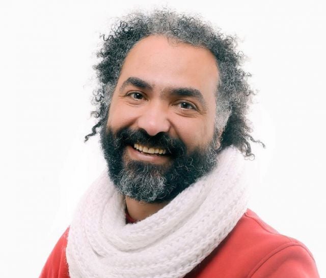 مؤلف يتهم شركة إنتاج كبرى بسرقة معالجة مسلسله ويهدد بنشر التفاصيل