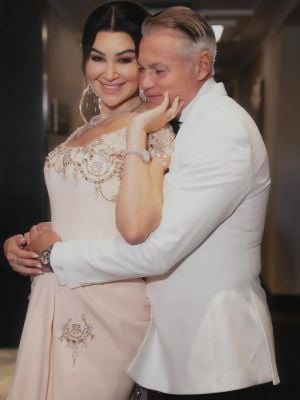 أروى جودة تحتفل بزفافها للمرة الثانية في مسقط رأس زوجها (فيديو)