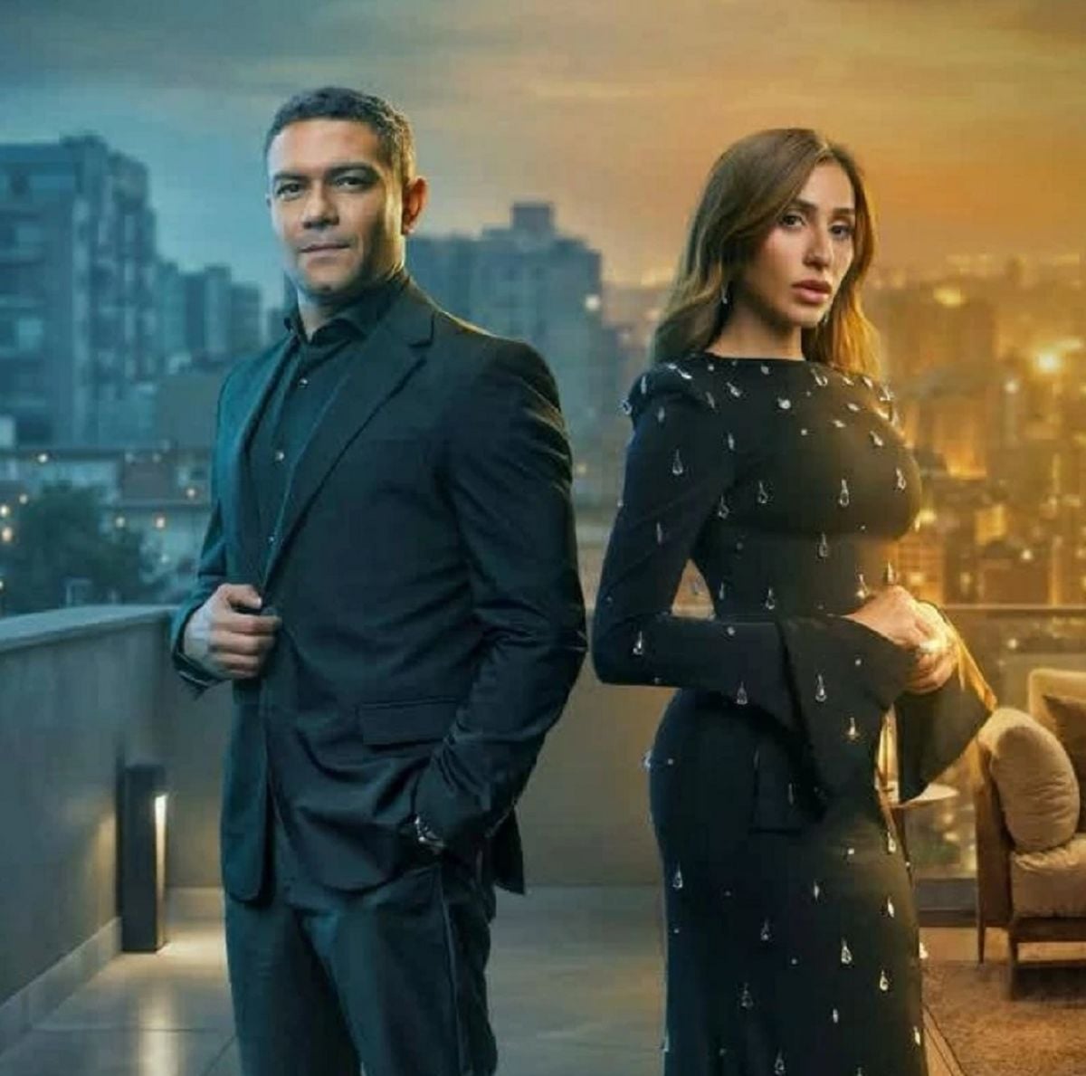 آسر ياسين ودينا الشربيني يردّان على جدل الأسماء في تتر 