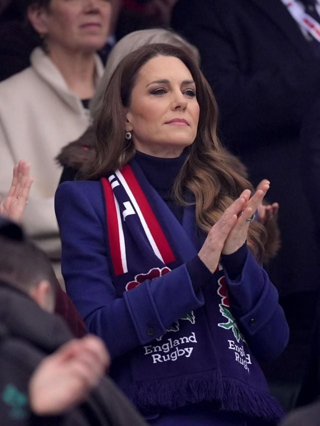 كيت ميدلتون تصفق