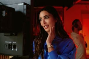 المخرجة اللبنانية فرح علامة تستكمل خطواتها نحو العالمية من خلال كليب Bouquet للفنانة أندريا بوستانيكا