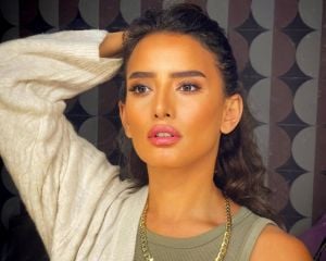 زينة بتعليق ساخر على زواج أحمد عز بمديرة أعماله وهو يردّ