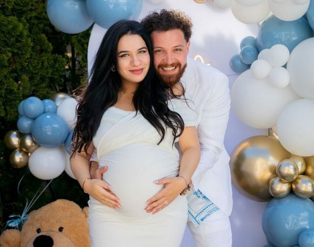 رنا طارق ومحمود حجازي