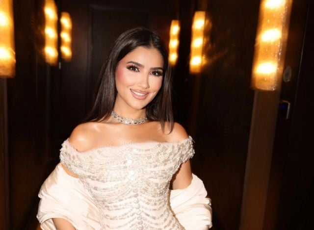 مي عمر ترد على اتهامها بالاستعانة بلجان إلكترونية!