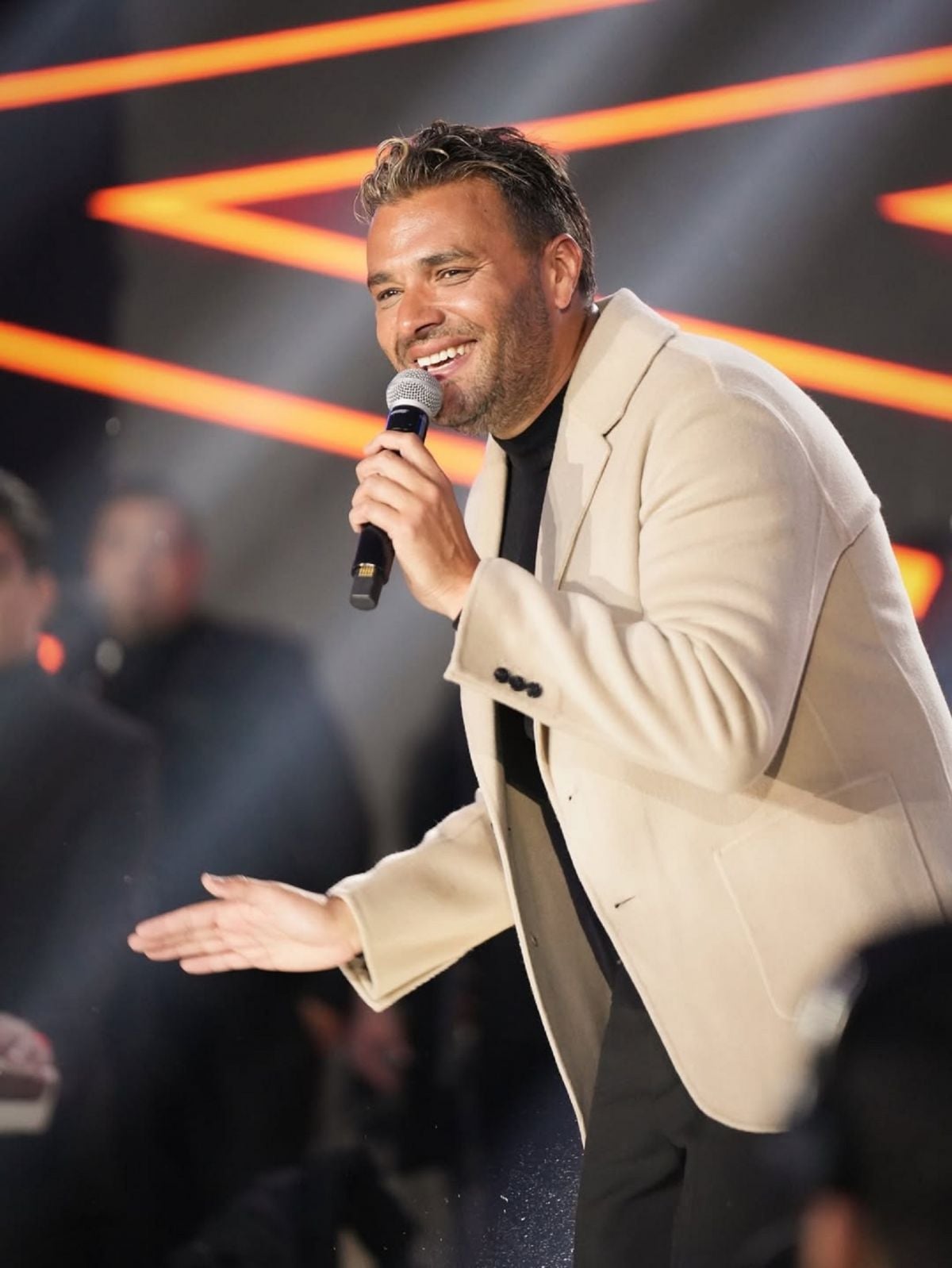 رامي صبري يلغي متابعة ياسمين عبد العزيز بعد استبعاده من غناء تتر مسلسلها