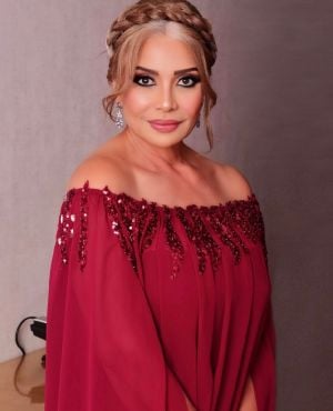  سوسن بدر في المستشفى بعد الجراحة في الفخذ (فيديو)