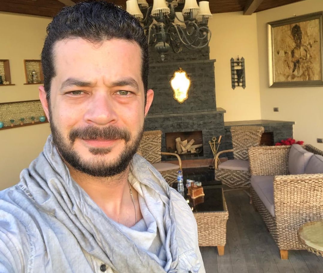 شريف سلامة: لا أفرّق بين الصبي والبنت في تعاملي مع أبنائي (فيديو)