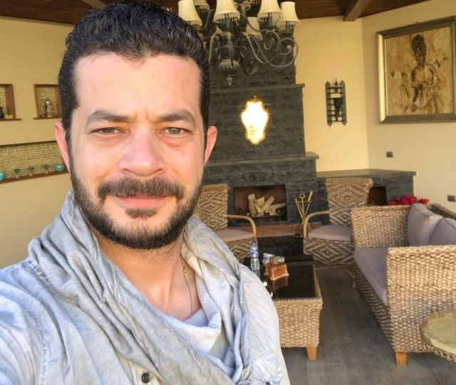 شريف سلامة: لا أفرّق بين الصبي والبنت في تعاملي مع أبنائي (فيديو)