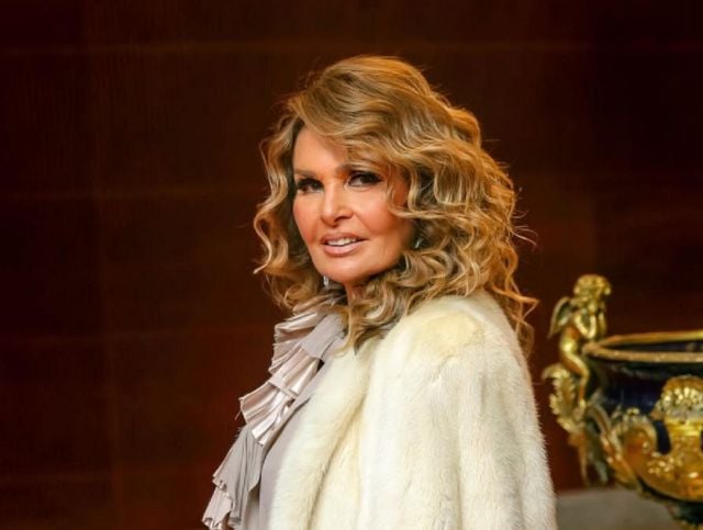 يسرا تتحدث عن والدتها وحياتها الشخصية والشيء الذي ندمت عليه (فيديو)