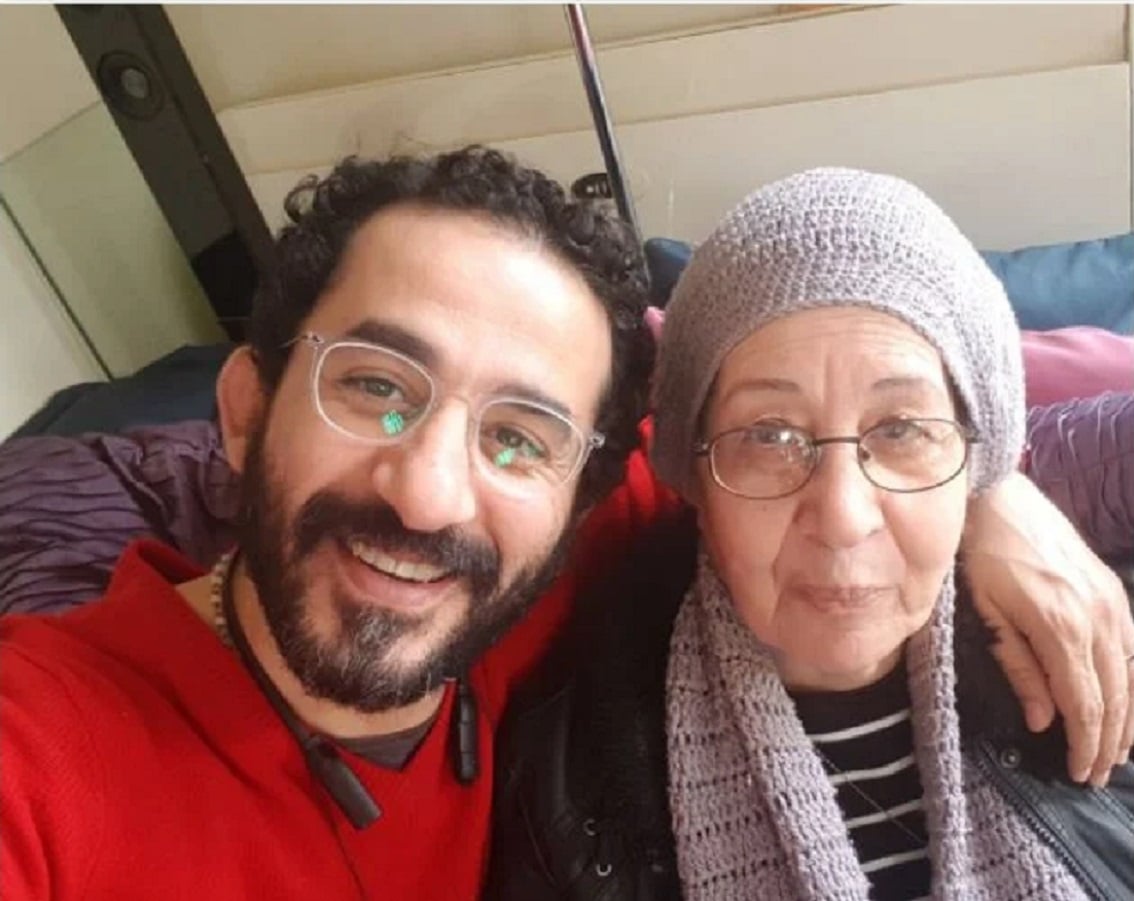 أحمد حلمي ووالدته أحمد حلمي ووالدته