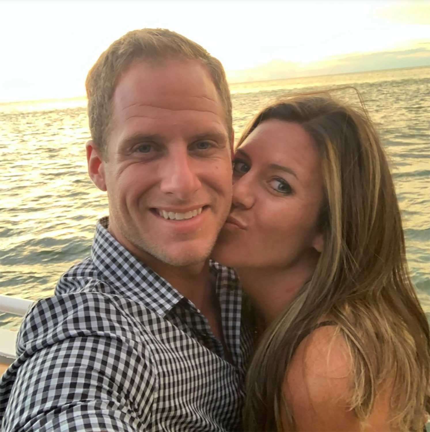 آشلي وكاليب فلين آشلي وكاليب فلين