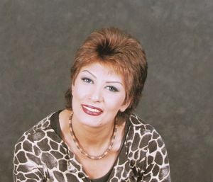 سماح أنور تعارض أحكاماً قضائية بعد احتجازها خلال ترخيص سيارتها