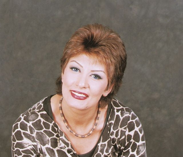 سماح أنور تعارض أحكاماً قضائية بعد احتجازها خلال ترخيص سيارتها