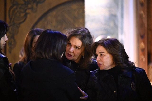 يسرا وإلهام شاهين تواسيان مي عمر