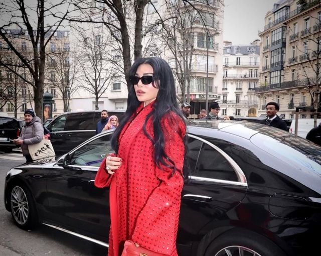 هيفاء وهبي تتألق بالأحمر