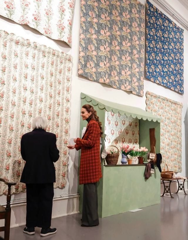 كيت ميدلتون بإطلالة شتوية أنيقة