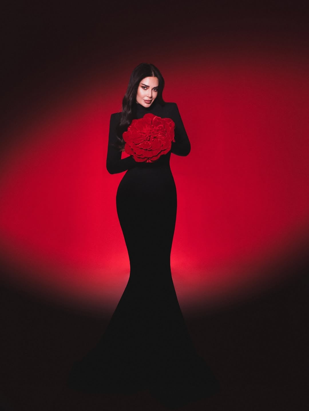 بين الجرأة والكلاسيكية… نجمات العرب يخطفن الأنظار في يوم الحب