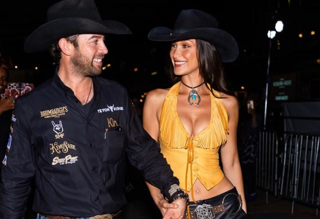 بيلا حديد تنفصل عن حبيبها الأميركي بعد عامين