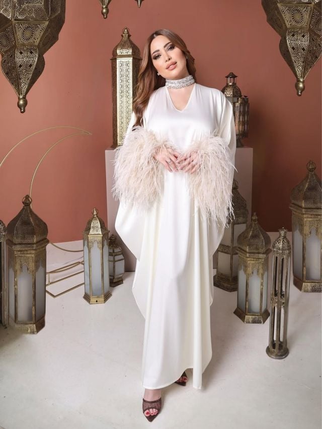 نسرين طافش بإطلالة رمضانية أنيقة باللون الأبيض