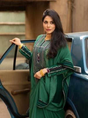 النجمات السعوديات بإطلالات تراثية أنيقة في "يوم التأسيس" 