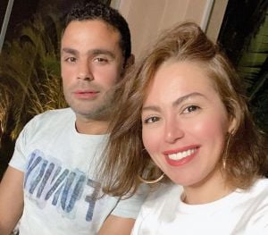 لقاء الخميسي تثير الجدل بموقفها بعد خبر طلاق زوجها (فيديو)